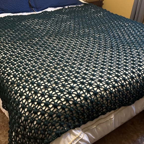 WOVEN THROW - Picture 4 of 5
